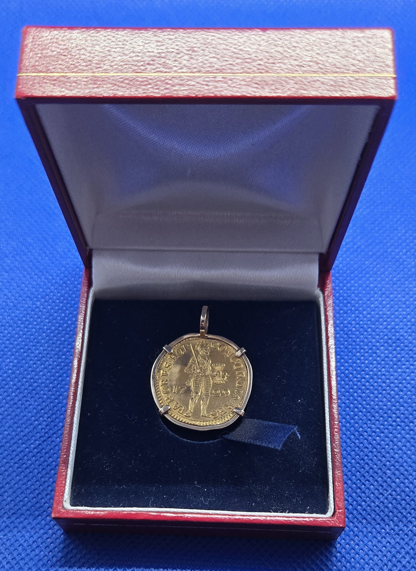 Vliegenthart GOLD PENDANT 1729 Ducat