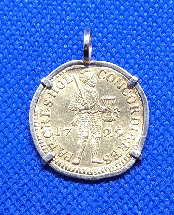 Vliegenthart GOLD PENDANT 1729 Ducat