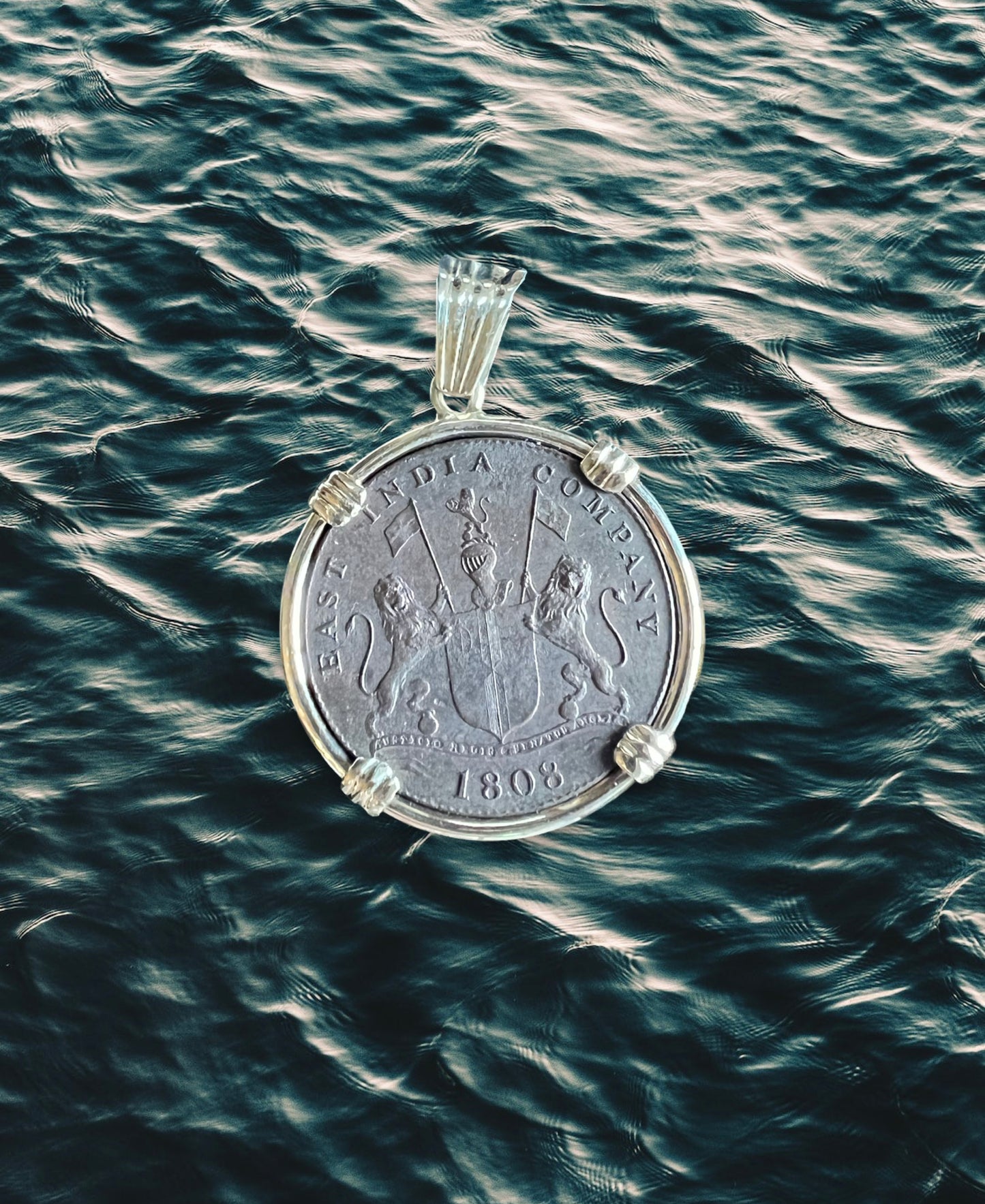 Admiral Gardner GOLD PENDANT XX Cash