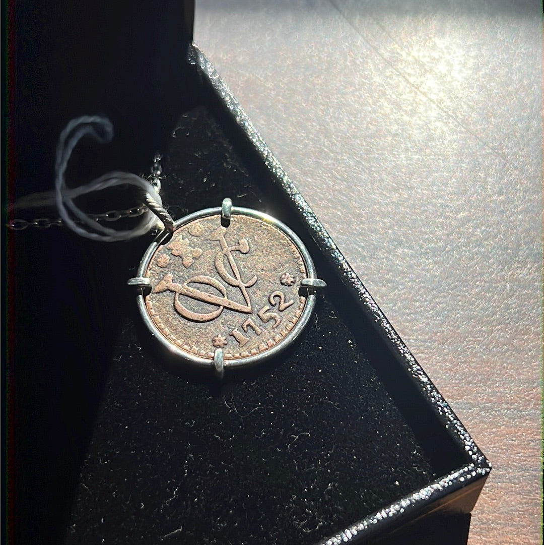 VOC DUIT Bredenhof SILVER PENDANT with SILVER CHAIN