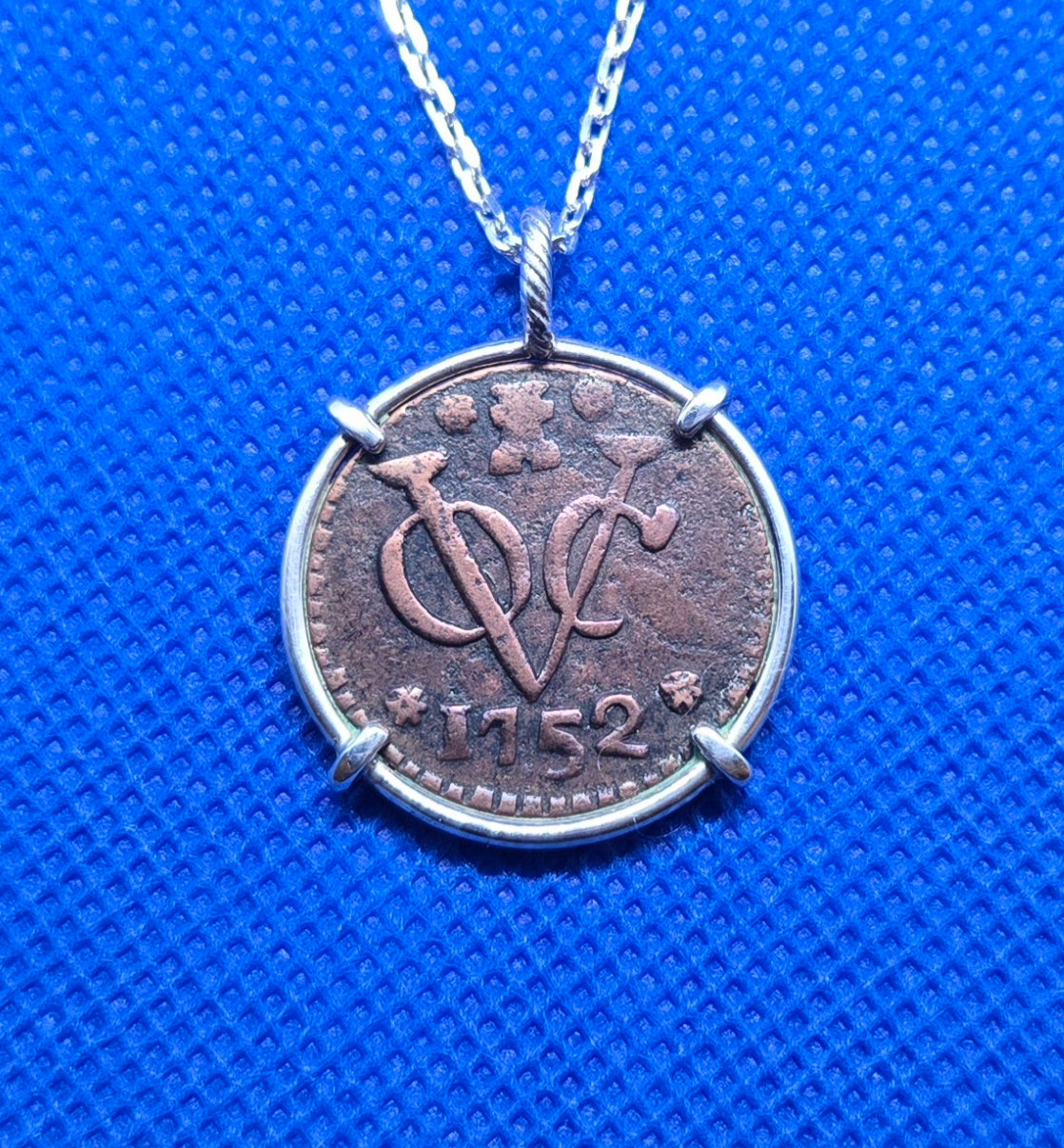 VOC DUIT Bredenhof SILVER PENDANT with SILVER CHAIN