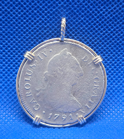 4 Reale Gold Pendant