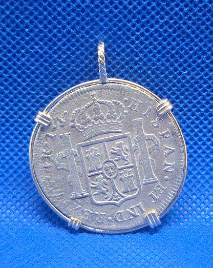 4 Reale Gold Pendant