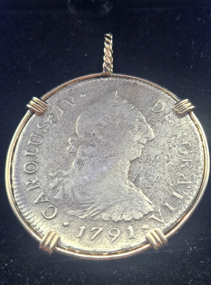 4 Reale Gold Pendant